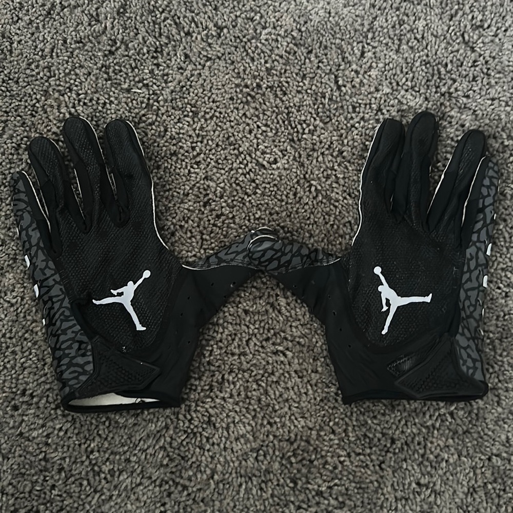 New Jordan football gloves